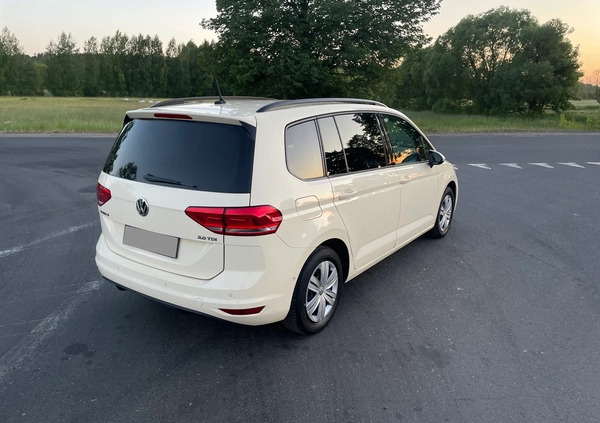 Volkswagen Touran cena 41900 przebieg: 258000, rok produkcji 2017 z Nidzica małe 407
